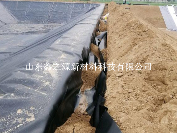 如何順利進行沼氣池黑膜的修補工作？