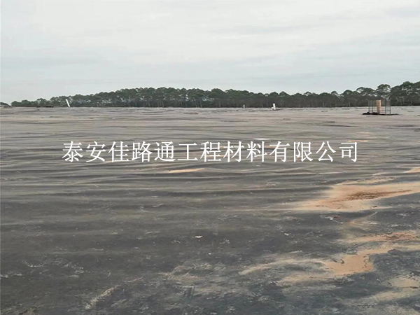 沼氣池黑膜運輸“三字訣”：穩(wěn)、護、查